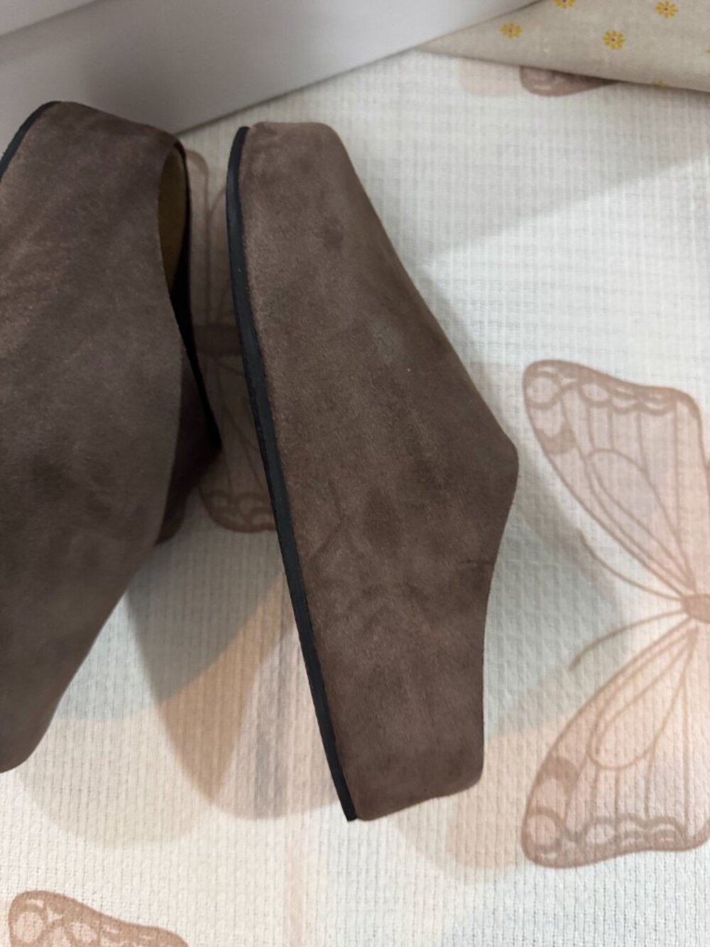 THE ROW Hudson Suede Closed-Toe Mules - Picture 7 of 9